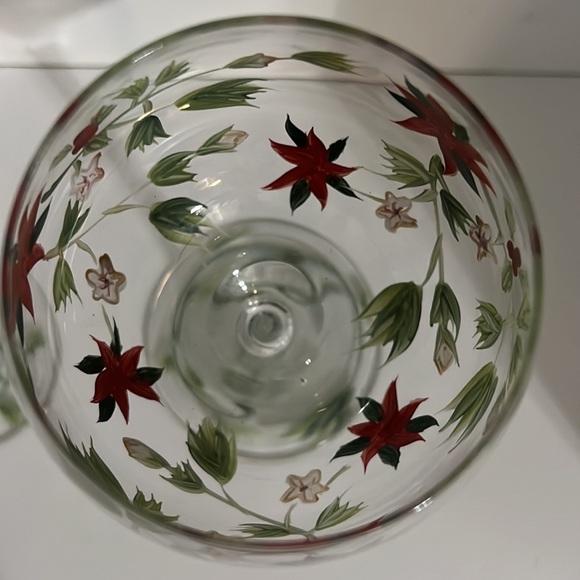 2 Hand Painted Red flowwers green stems Wine Glasses - Picture 5 of 8